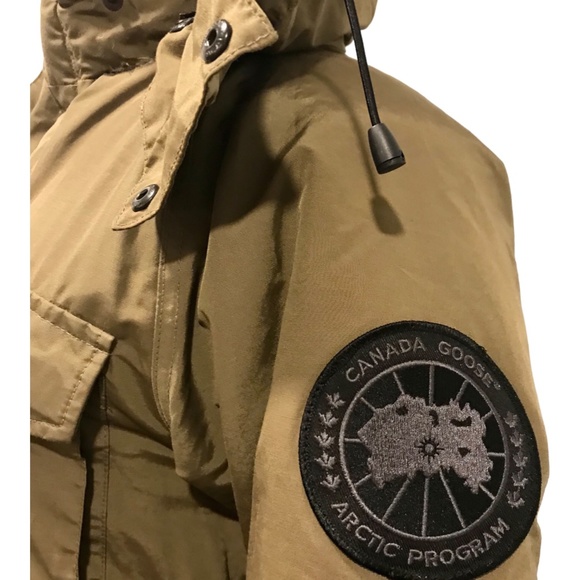 Rare Canada Goose Griffin Collaboration - Picture 6 of 6
